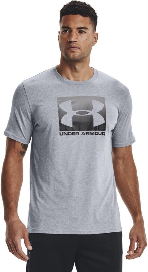 Under Armour Boxed Sportstyle Traenings T Shirt S - T-shirts Bomuld hos Magasin