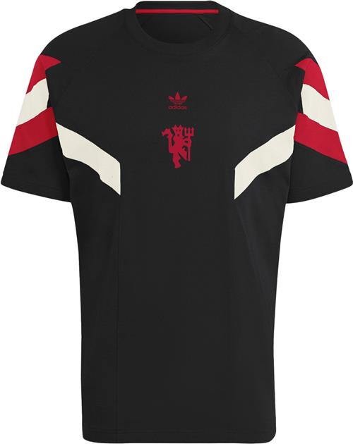 Se adidas Manchester United Tshirt XS - T-shirts hos Magasin ved Magasin