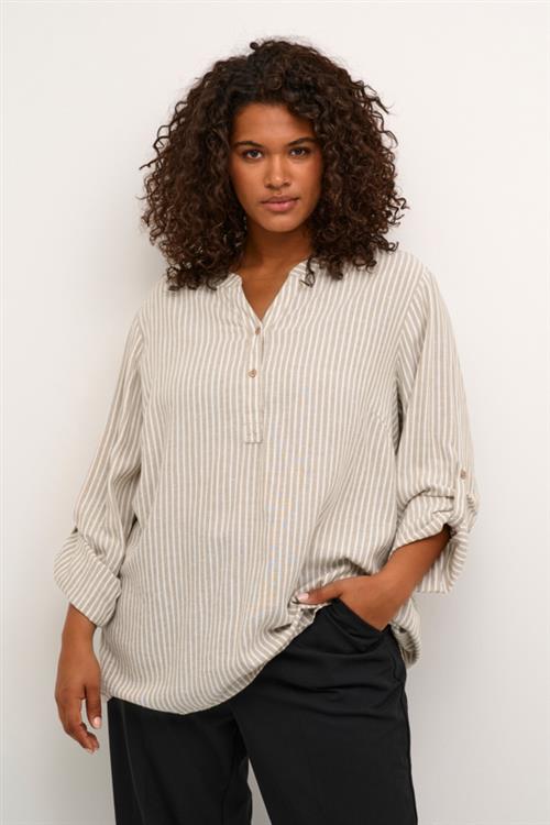 Se Kaffe Curve Kcmille Blouse Kvinde Chinchilla/chalk Stripe Langærmede Bluser Str 46 - hos Magasin ved Magasin