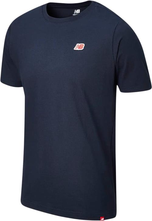 Se New Balance Small Logo Tshirt Mand Eclipse Kortærmede T-shirts Str M - Bomuld hos Magasin ved Magasin