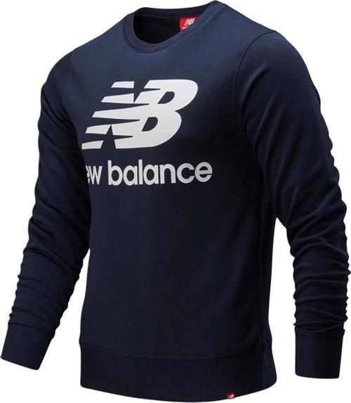 Se New Balance Essentials Stacked Logo Sweatshirt S - Sweatshirts Bomuld hos Magasin ved Magasin