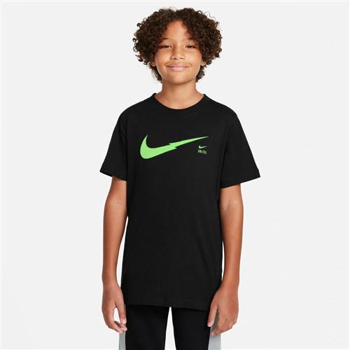 Se Nike Sportswear Zigzag T Shirt 137-147 / M - T-shirts hos Magasin ved Magasin