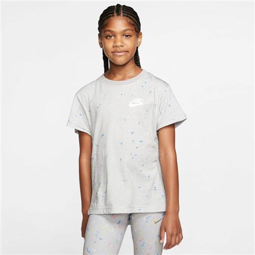 Nike Sportswear Big Kids T Shirt 122-128 / XS - T-shirts hos Magasin