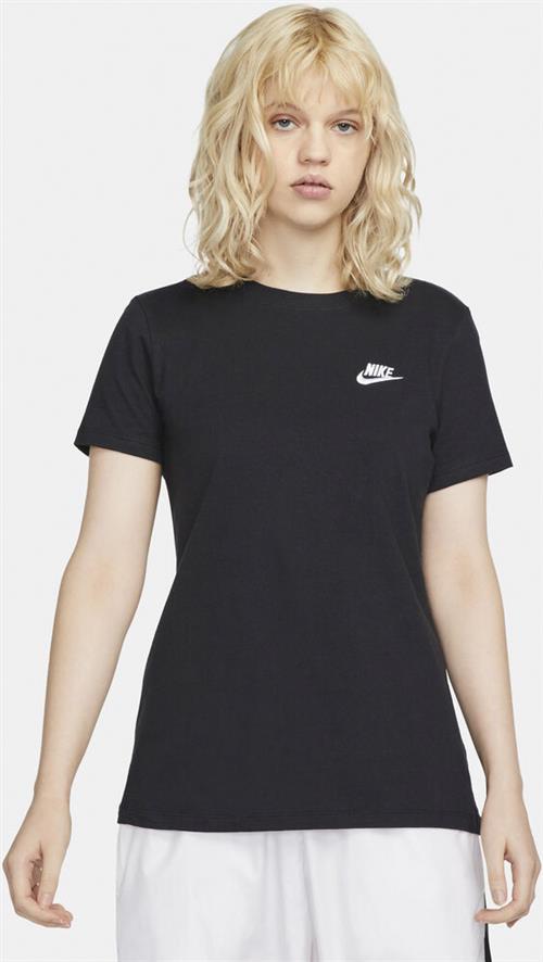 Nike Sportswear Club T Shirt M - Trænings T-shirts hos Magasin