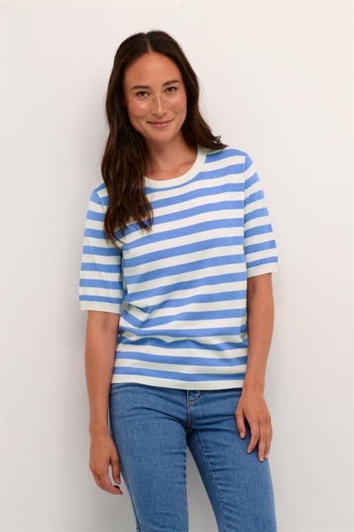 Kaffe Kamala Striped Knit Kvinde Ultramarine/turtle. Stripe Kortærmede T-shirts Str S - hos Magasin