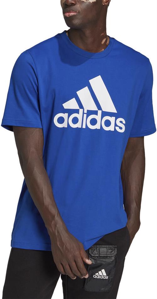 Se adidas Essentials Big Logo Tshirt XS - T-shirts Bomuld hos Magasin ved Magasin