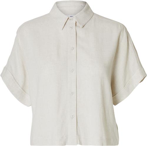 Se Selected Femme Slfviva SS Cropped Shirt Noos Kvinde Sandshell Kortærmede Skjorter Regular Fit Str 40 - hos Magasin ved Magasin