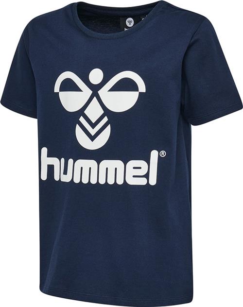 Se Hummel Tres Tshirt Str 12 år / 152 cm - Blå Kortærmede T-shirts hos Magasin ved Magasin