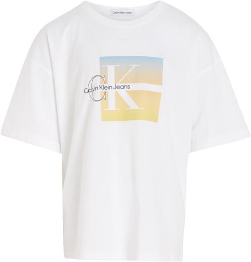 Calvin Klein Gradient Short Sleeve Tshirt Str 14 år - Yaf Kortærmede T-shirts Bomuld hos Magasin