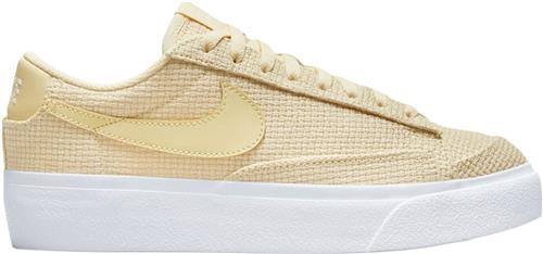 Se Nike Blazer Low Platform Sneakers Kvinde Gul Sneakers Str 40 - hos Magasin ved Magasin