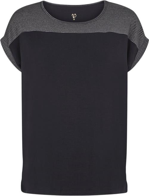 Carite Carola Loose Tshirt 50 - Trænings T-shirts hos Magasin