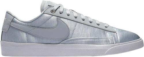 Nike Blazer Low SE Sneakers Kvinde Sort Sneakers Str 38 - Læder hos Magasin