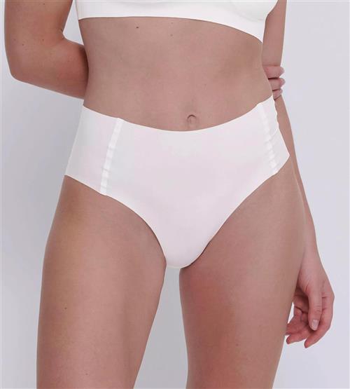 Sloggi Sloggi Zero Feel 2.0 High Waist Højtaljede Trusser Str S - hos Magasin