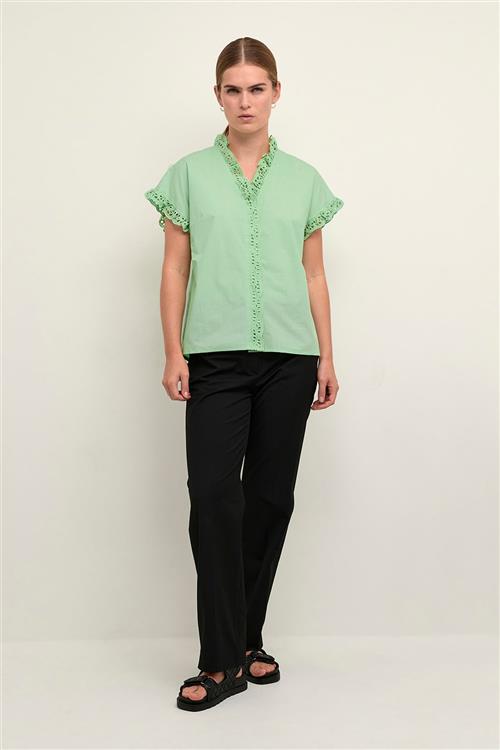 Se Karen by Simonsen Caliopekb Blouse Kvinde Pastel Green Kortærmede Bluser Relaxed Fit Str 34 - hos Magasin ved Magasin