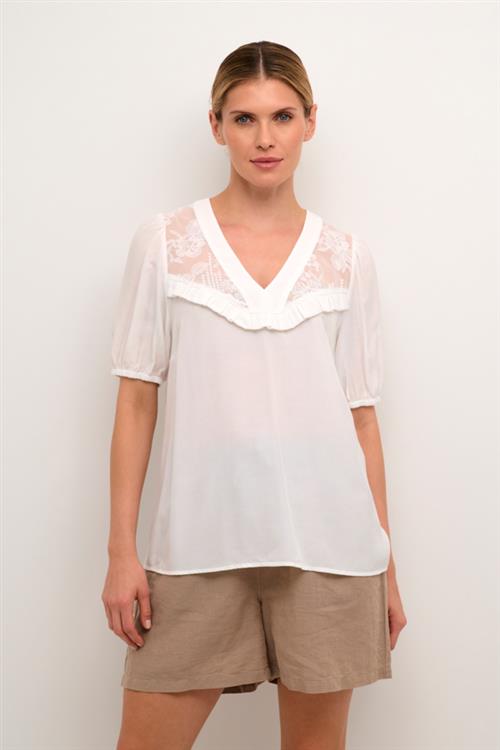 Se Culture Cuasmine SS Blouse Kvinde Spring Gardenia Kortærmede Bluser Str XL - hos Magasin ved Magasin