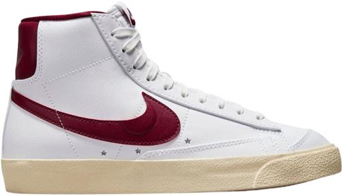 Se Nike Blazer mid '77 se Kvinde White/team Red-muslin-mtlc Gol Sneakers Str 39 - Læder hos Magasin ved Magasin