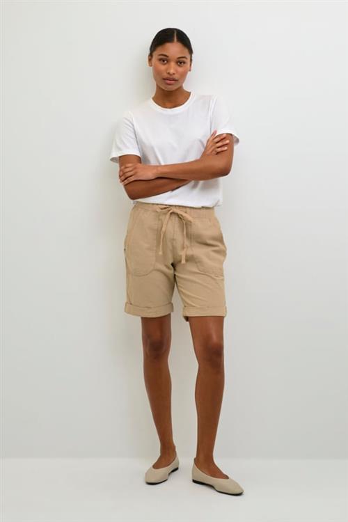 Kaffe Kanaya Shorts Kvinde Classic Sand Casual Shorts Regular Fit Str 34 - hos Magasin