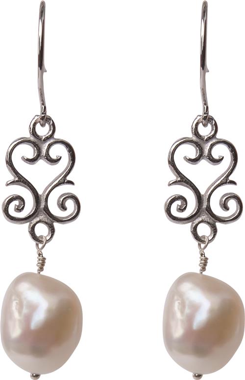 Se BeChristensen Mariela Pearl Earrings Silver One Size - Ørehænger hos Magasin ved Magasin