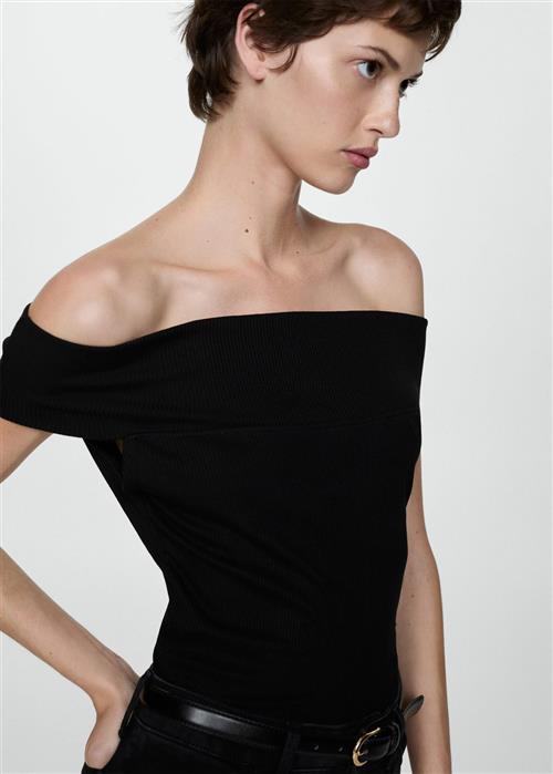 MANGO Offshoulder top Kvinde Black Kortærmede T-shirts Str M - hos Magasin