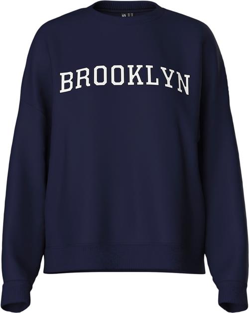 Pieces Pcsasie LS Oneck Loose Sweat D2D Kvinde Maritime Blue/white Brooklyn Langærmede Bluser Str L - hos Magasin