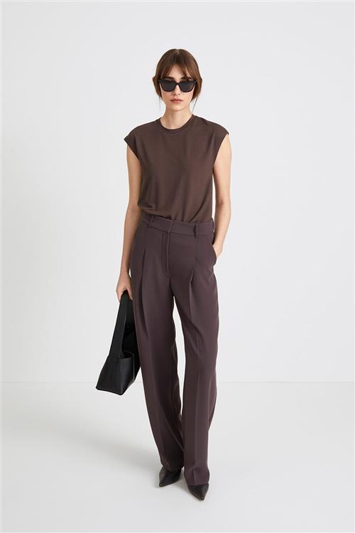 Se Stylein Boville Trousers Kvinde Dark Brown Bukser Med Lige Ben Str L - hos Magasin ved Magasin