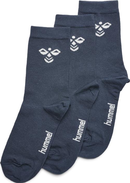 Se Hummel Sutton 3pack Sock Str 28-31 - Blå Strømper hos Magasin ved Magasin