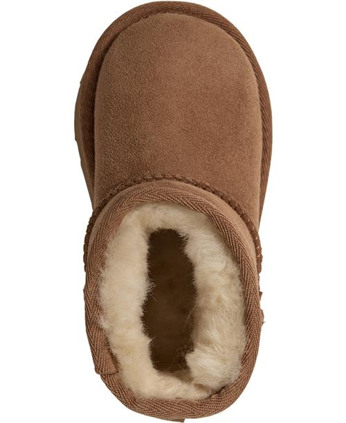 Se UGG T Classic Mini II Chestnut Støvler Str 27.5 - hos Magasin ved Magasin