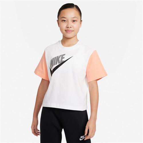 Se Nike Sportswear Essential Boxy T Shirt 158-170 / XL - T-shirts Bomuld hos Magasin ved Magasin