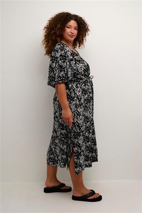 Se Kaffe Curve Kcami Dress Kvinde Black/white Graphic Snake Midi Kjoler Str 52 - hos Magasin ved Magasin