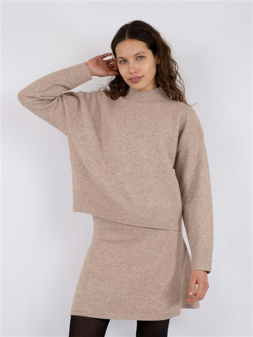 Se Neo Noir Paulina Knit Blouse Kvinde Sand Melange Sweaters Str 44 - hos Magasin ved Magasin