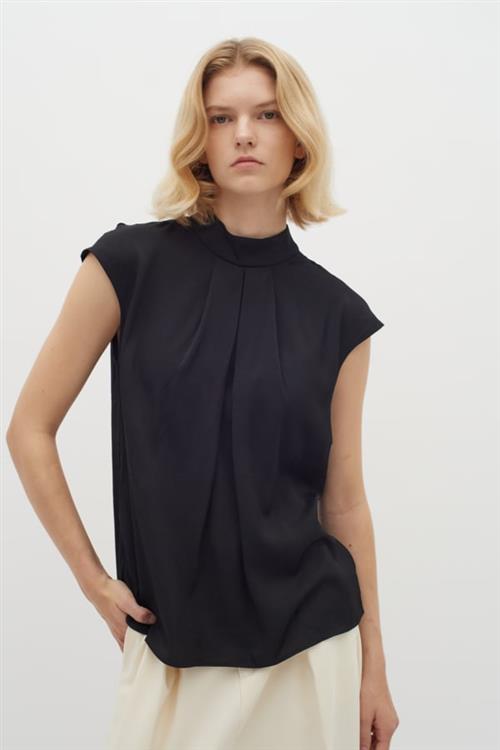 InWear Nixieiw Top Kvinde Black Kortærmede Bluser Regular Fit Str 40 - hos Magasin