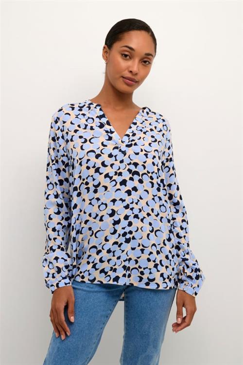 Se Kaffe Kaida BBB Blouse Kvinde Blue Dot Print Langærmede Bluser Regular Fit Str 42 - hos Magasin ved Magasin