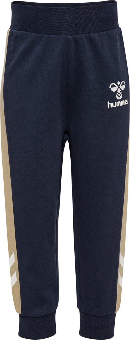 Se Hummel Hmlhassan Pants Str 9-12 mdr / 80 - Blå Bukser hos Magasin ved Magasin