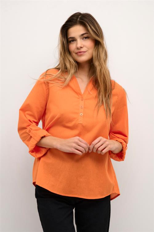 Se Kaffe Kamajse Blouse Kvinde Vermillion Orange Langærmede Bluser Str 40 - hos Magasin ved Magasin