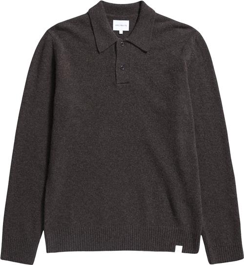 Se Norse Projects Norse Standard Merino Lambswool Polo Mand Heathland Brown Sweaters Str S Merino - hos Magasin ved Magasin