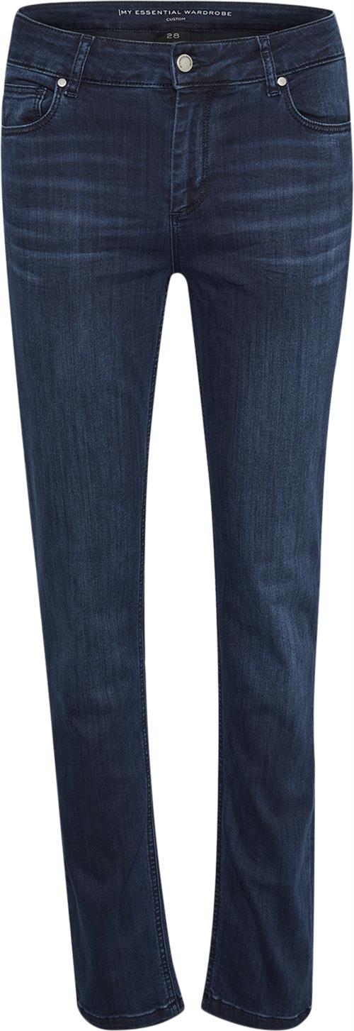 Se My Essential Wardrobe 33 THE Celina 100 High Straight Y Kvinde Dark Blue Wash Skinny Jeans Straight Fit Str 27/32 - hos Magasin ved Magasin