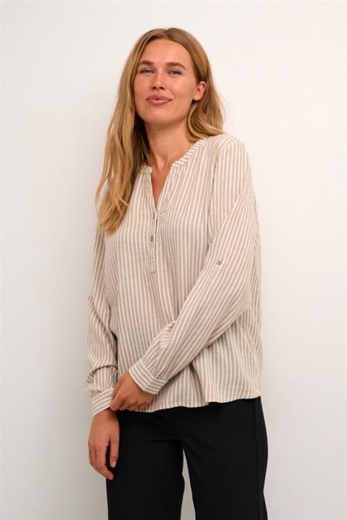 Se Kaffe Kamilia Blouse Kvinde Chinchilla/chalk Stripe Langærmede Bluser Str 40 - hos Magasin ved Magasin