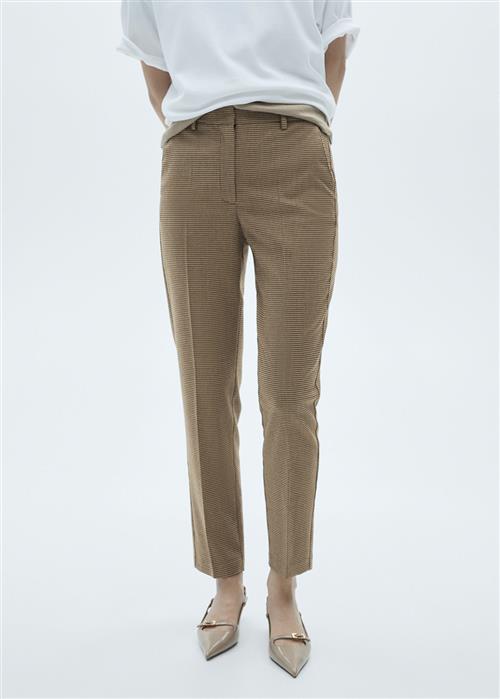 Se MANGO Trousers .- Warm Kvinde Brown Bukser Str 40 - hos Magasin ved Magasin