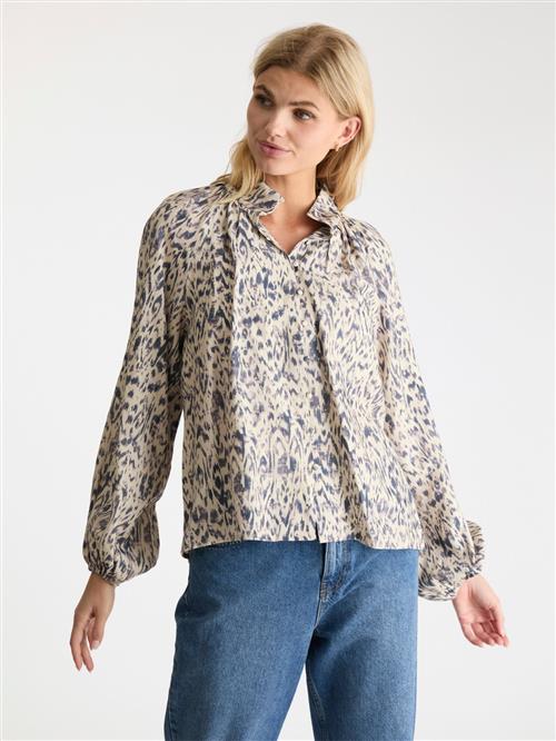 Se Neo Noir Camille Graphic Palette Blouse Kvinde Beige Langærmede Bluser Str 44 - hos Magasin ved Magasin