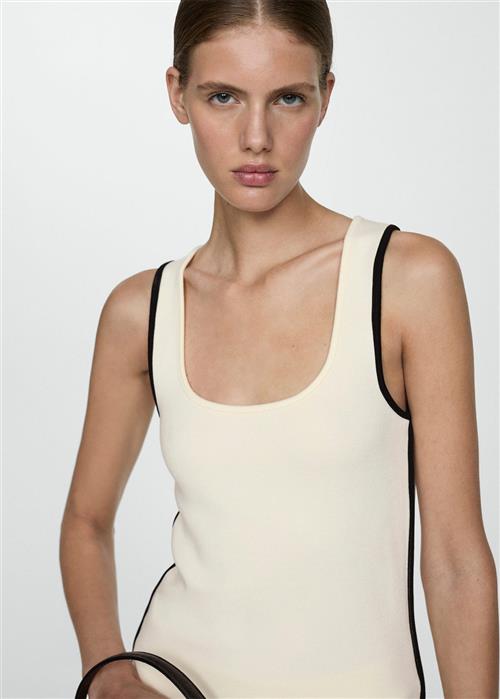 Se MANGO Knitted top With Contrast Details Kvinde Light Beige Tanktoppe Str S - hos Magasin ved Magasin