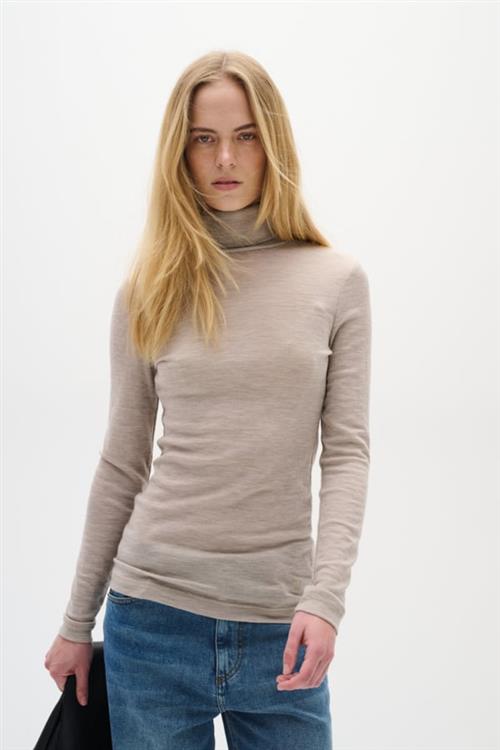 Se InWear Fangiw Rollneck Kvinde Oatmeal Melange Rullekraver Slim Fit Str S - hos Magasin ved Magasin