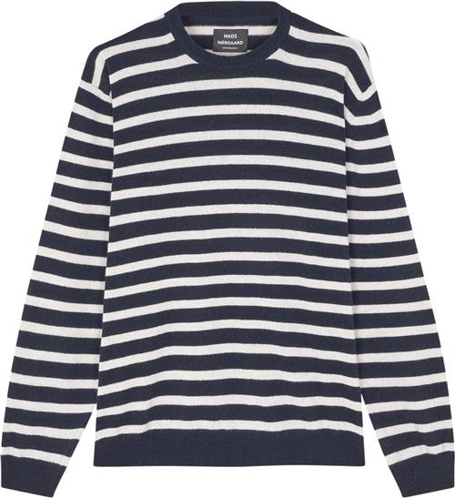 Mads Nørgaard - Copenhagen Eco Wool Karsten Stripe Knit Mand Hvid+Blå+Striber Sweaters Str M - hos Magasin