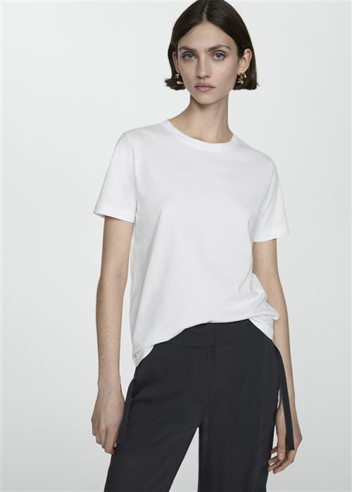 Se MANGO Tshirt .-- Chalaca Kvinde White Kortærmede T-shirts Str M - hos Magasin ved Magasin