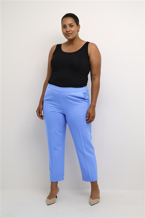 Se Kaffe Curve Kcsakira Cropped Pants Kvinde Ultramarine Bukser Med Lige Ben Str 46 - hos Magasin ved Magasin