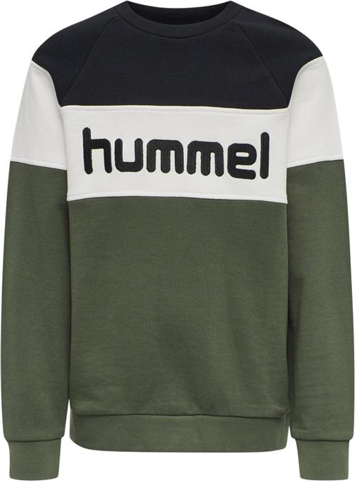 Se Hummel Claes Sweatshirt 116 - Sweatshirts & Hættetrøjer Bomuld hos Magasin ved Magasin