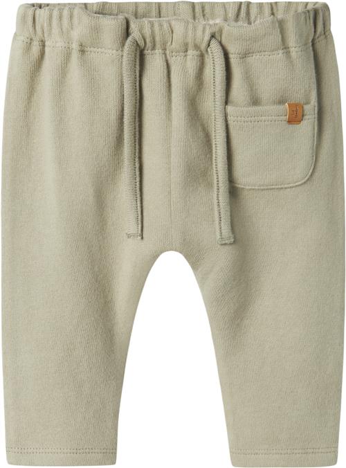 Lil' Atelier Nbmthoro Nreg Pant LIL Str 56 - Seagrass Bukser hos Magasin