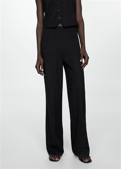 Se MANGO Flowy Straightfit Trousers Kvinde Black Bukser Med Lige Ben Str XXS - hos Magasin ved Magasin