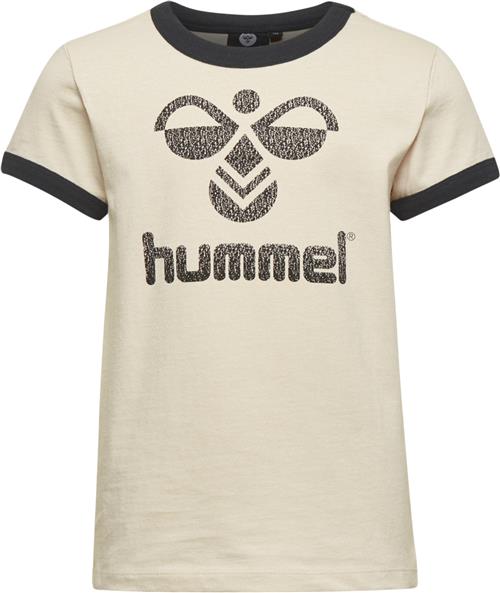 Se Hummel Kamma Tshirt 116 - T-shirts Bomuld hos Magasin ved Magasin