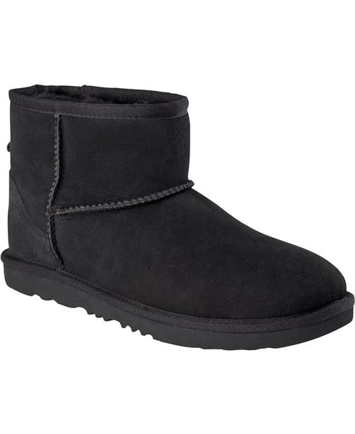 Se UGG Classic Mini II Kids Black Støvler Str 22 - hos Magasin ved Magasin