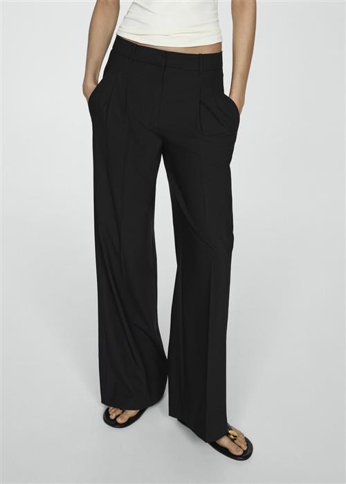 MANGO Pleated Straight Trousers Kvinde Black Bukser Str 32 - hos Magasin